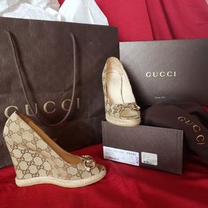 Gucci open toe sandal